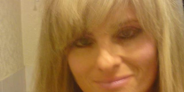 Lesley Bradbury stabbed her boyfriend after he told her she had packed too many clothes for their holiday getaway.