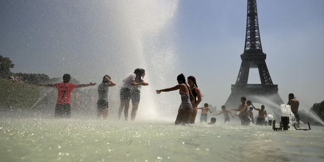 Europe on 'red alert' as heatwave breaks temperature records, causes ...