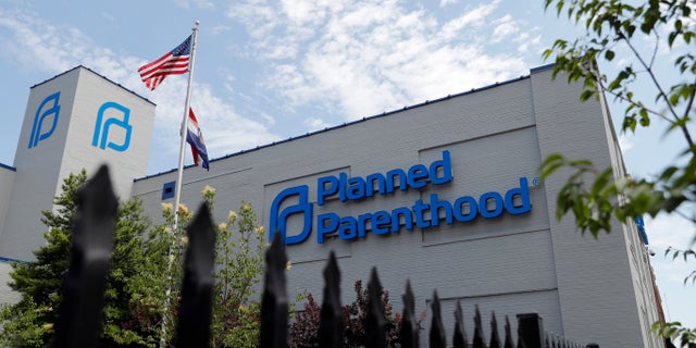 The St. Louis Planned Parenthood clinic. (AP Photo/Jeff Roberson)