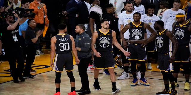 The other L.A. team could express interest in the sharpshooter. (AP Photo/Tony Avelar)