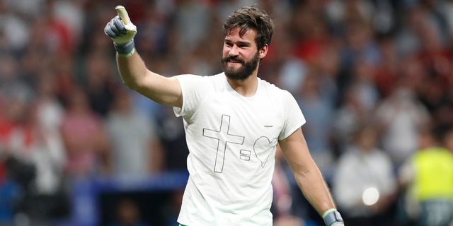 Liverpools Goalkeeper Puts His Faith On Display After Winning