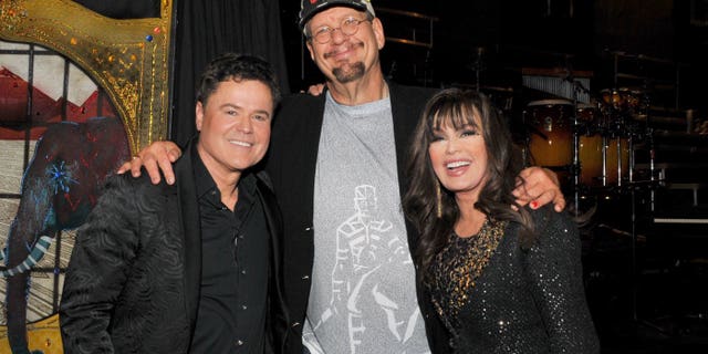 From the left, Donny Osmond, Penn Jillette and Marie Osmond. Jillette said he lost 105 pounds by employing intermittent fasting.
