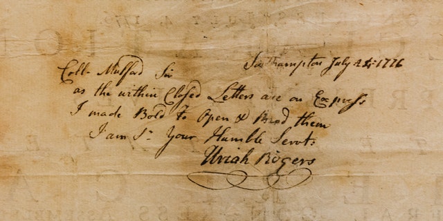A handwritten note on the back of the printing of the Declaration of Independence. (Museum of the American Revolution)