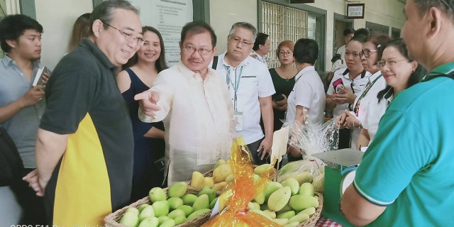 Agriculture Secretary Emmanuel "Manny" Pinol said that there are over 4.4 million pounds of mangoes endanger of rotting.