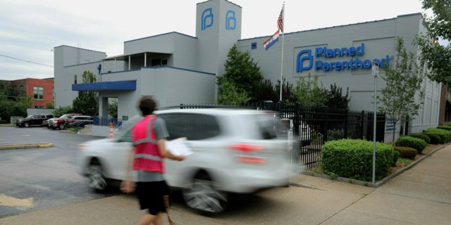 A Missouri judge on Monday ruled that the state’s lone abortion clinic can only continue performing abortions through Friday, but kicked the clinic’s lawsuit out of court. (FILE)