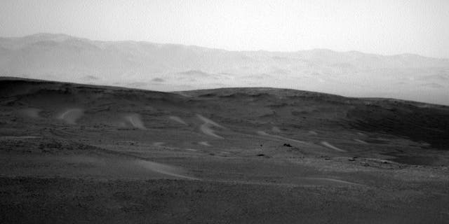 This image was snapped by Curiosity at 3:53:46 UTC. (Credit: NASA/JPL-Caltech)