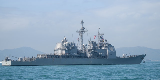 The USS Chancellorsville, a guided-missile cruiser, nearly collided with the Udaloy I DD 572 when it made an "unsafe maneuver", coming within 50 feet, according to the Navy's 7th Fleet in a statement<br data-cke-eol="1">