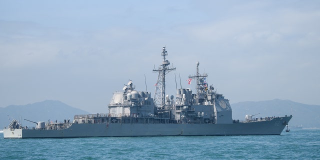 The USS Chancellorsville, a guided-missile cruiser, nearly collided with the Udaloy I DD 572 when it made an "unsafe maneuver", coming within 50 feet, according to the Navy's 7th Fleet in a statement<br data-cke-eol="1">