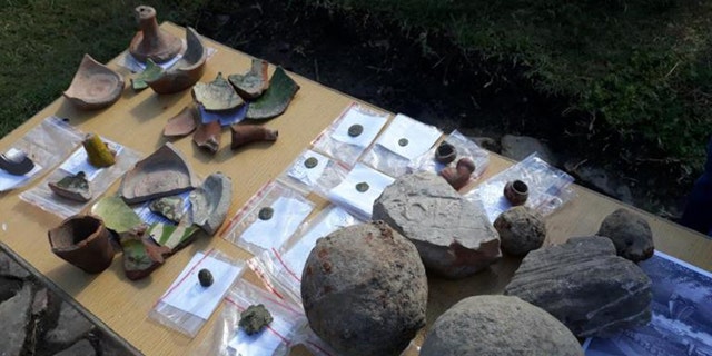 Small cannonballs from culverines (left) have been found by archaeologists in the 15th-16th century layer at the Zishtova Fortress in Bulgaria’s Svishtov leading to hypotheses that they must be from 1461 – 1462 when Wallachian Voivode Vlad Dracula besieged and conquered briefly the Danube fortress. (Credit: Svishtov Municipality)