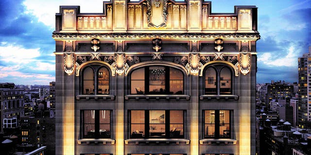 This stunning image shows the penthouse of 212 Fifth Avenue, which Jeff Bezos is set to purchase. (Visualhouse)
