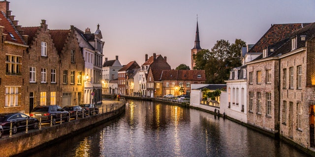 “We have to control the influx more if we don’t want Bruges to become a complete Disneyland here,” added the mayor.