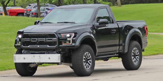 Ford Raptor Bronco >> Bizarre Ford F 150 Raptor Spotted Could It Be A New Bronco Ford Raptor Bronco >> Bizarre Ford F 150 Raptor Spotted Could It Be A New Bronco