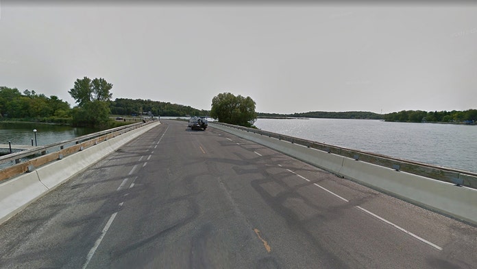 Minnesota dad drowns saving 3-year-old child who fell from bridge, investigators say