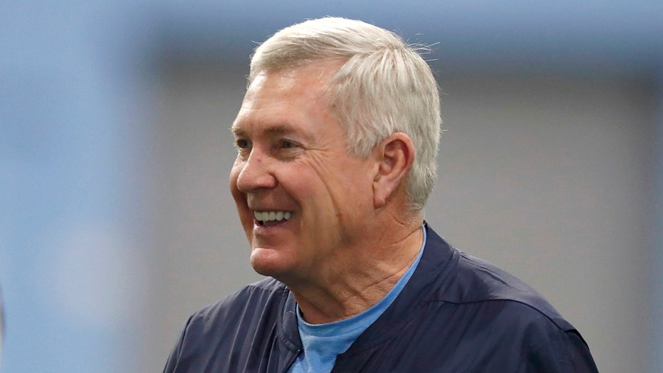 North Carolina Coach Mack Brown Has Knee Replacement Surgery Done By 