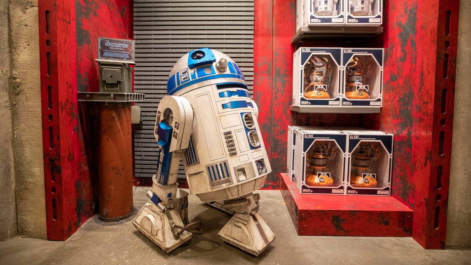 galaxy's edge droid depot merchandise