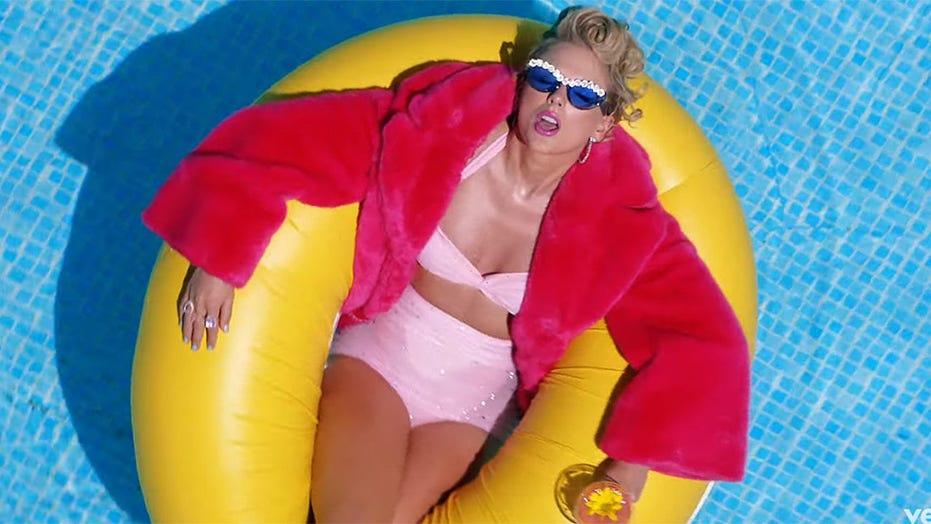 Taylor Swifts Video For You Need To Calm Down Has Slew Of Celeb