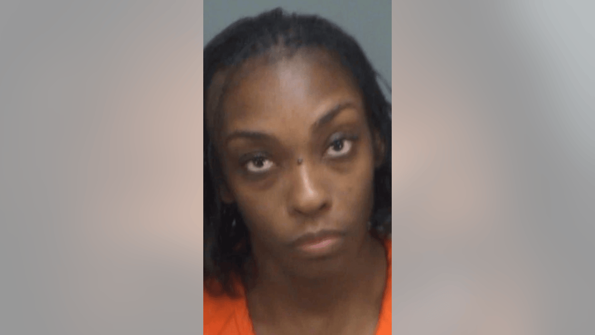 Markia Nelson, 29, was charged with grand theft, authorities say. (Pinellas County Sheriff's Office)