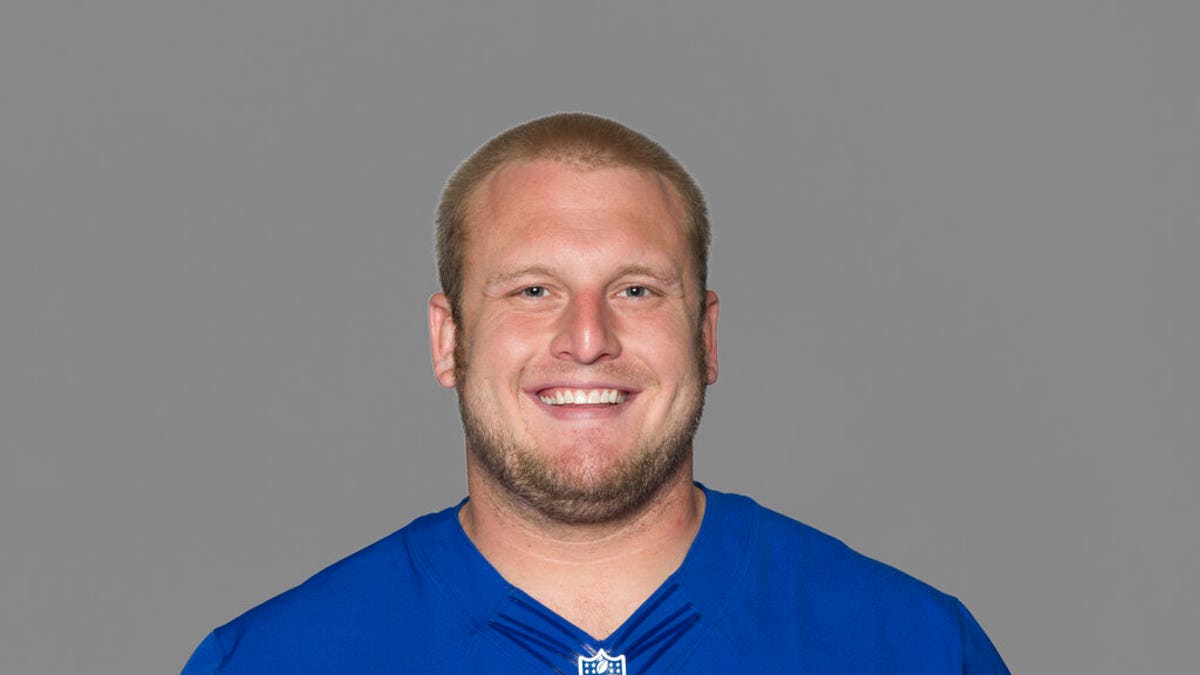 This 2012 file photo shows Mitch Petrus of the New York Giants NFL football team. Officials say Petrus, a former Arkansas offensive lineman who later won a Super Bowl with the New York Giants, has died in Arkansas of apparent heat stroke. 