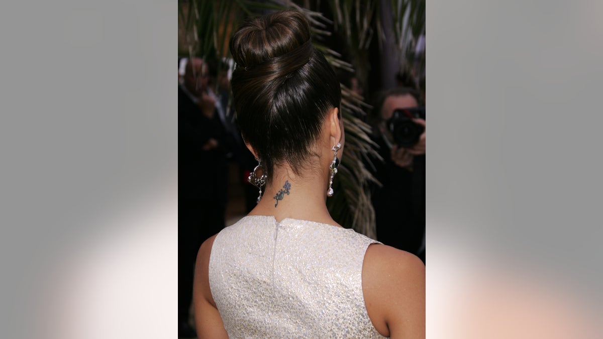 Jessica Alba's neck tattoo in 2008.