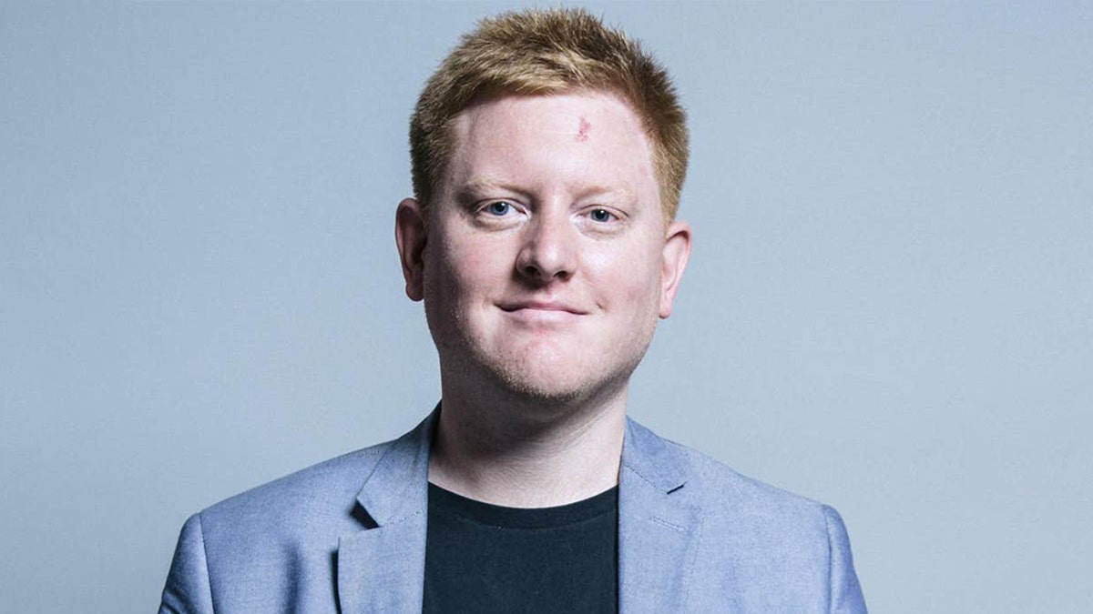 Jared O’Mara, who represents the Sheffield Hallam constituency, a British member of parliament got some karma when his communications staffer quit on Twitter in a very dramatic way. (Official Portrait)