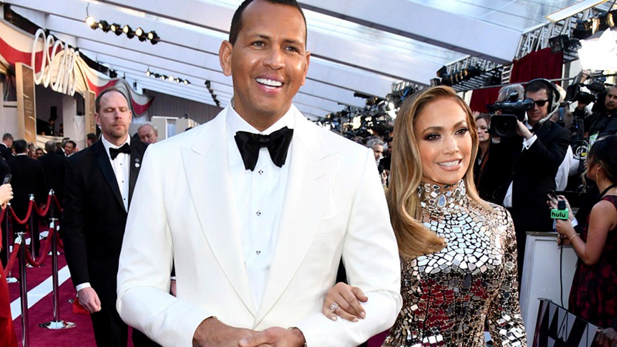 Jennifer lopez and on sale alex rodriguez engagement