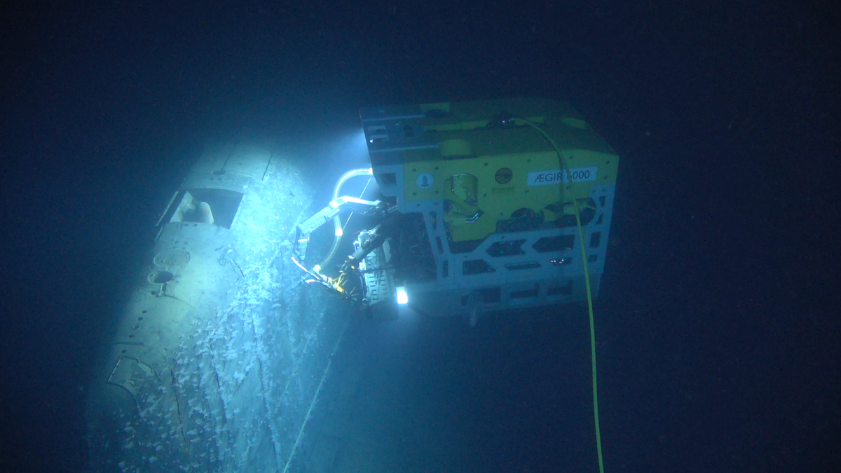 The Remotely-Operated Vehicle (ROV) AEgir 6000 working on the submarine wreck. (Institute of Marine Research Norway/Ægir 6000)