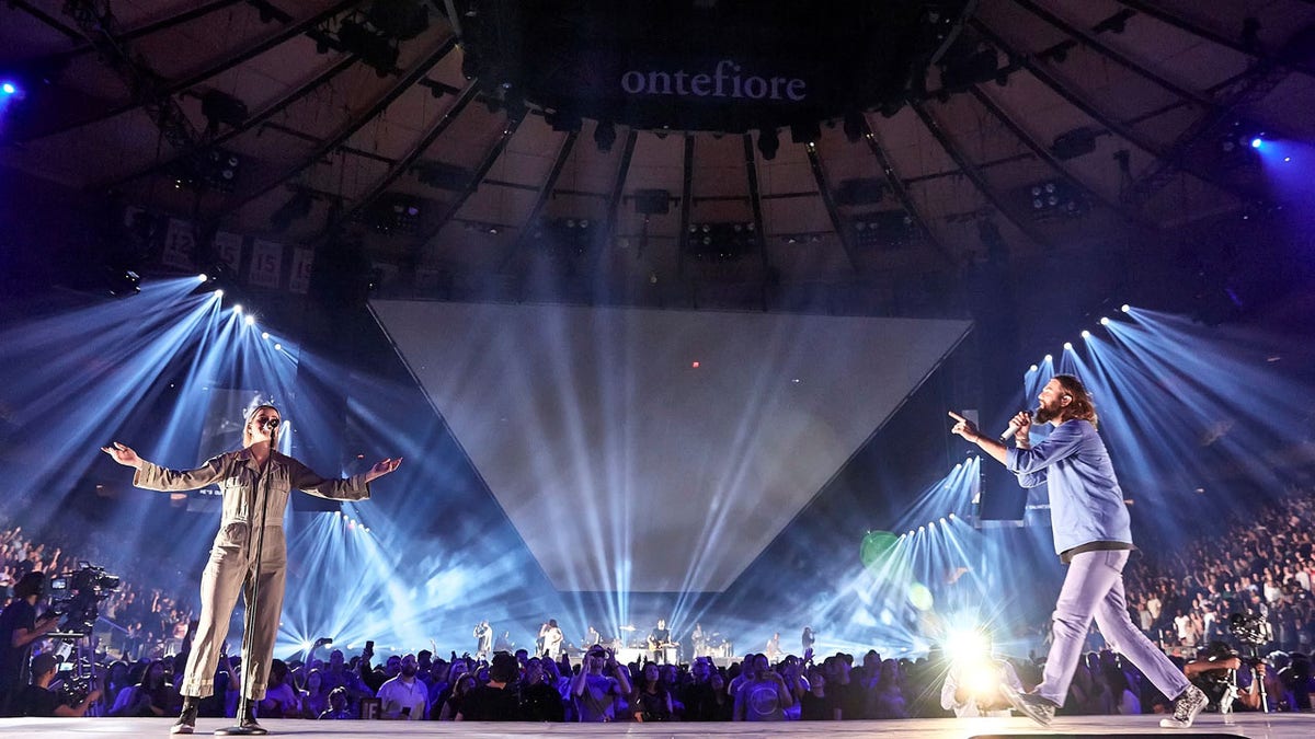 Top 10 Christian Songs Over The Last Year Dominated By Lauren Daigle Hillsong Fox News