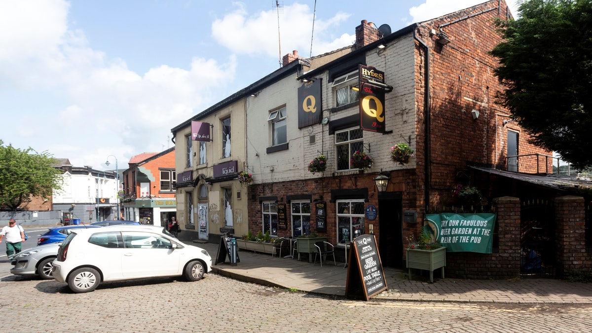 The Q Inn is officially recognized as the inn with the shortest name.