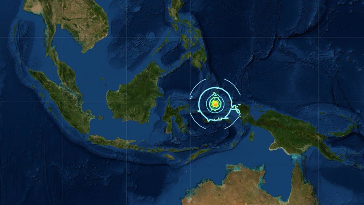 A 7.3 magnitude earthquake struck the Moluccas islands on Sunday, with the epicenter seen in the above picture.