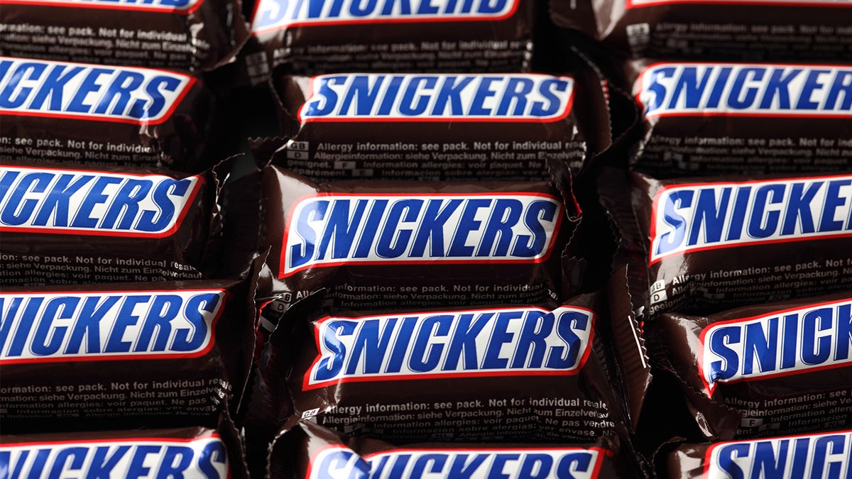 Snickers candy bars in rows