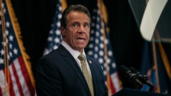 Cuomo bans gatherings of more than 500 in New York over coronavirus, effectively closes Broadway