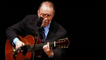 Brazilian bossa nova pioneer Joao Gilberto dies at 88
