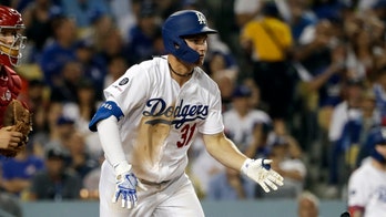 Los Angeles Dodgers' Joc Pederson removed from game after failing to hustle on groundball