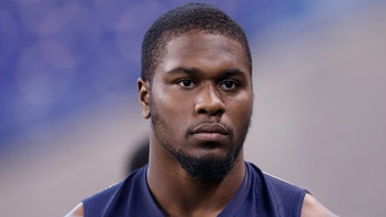 Video shows NFL hopeful Malik McDowell attack Michigan police officer, reach for stun gun: report