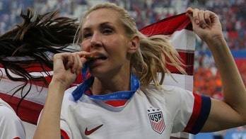 World Cup champ Allie Long's LA hotel room burglarized, thief steals key to NYC