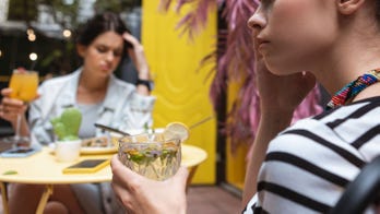 Waiter slammed for secretly serving virgin drinks to possibly pregnant woman who wanted alcohol