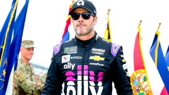 Slumping Jimmie Johnson gets new crew chief for playoffs push
