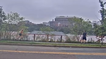 Ex-Israeli military soldier tells flasher 'I’m going to get you darling', condemns passersby for not helping