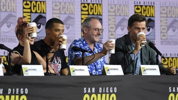 'Game of Thrones' cast jokes about coffee cup, talks finale backlash at Comic-Con panel