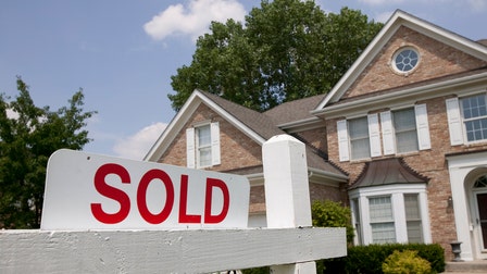 New homeowners discover hidden room after only seeing property online