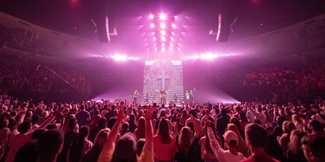 Over 11,500 high school students and 1,300 youth leaders packed out the Infinite Energy Area in Gwinnett County, Georgia for Free Chapel's 14th Annual "Forward Conference."