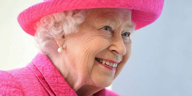 Queen Elizabeth II is pictured in 2019 during a visit to the Royal Papworth Hospital in Cambridge, England. (Joe Giddens/PA via AP)