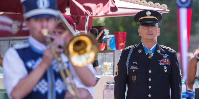 Former U.S. Army Staff Sgt. David Bellavia is the first living Iraq war veteran to be given the prestigious honor.