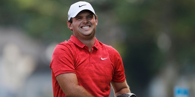 Patrick Reed reacts to his tee shot during the Rocket Mortgage Classic, giugno 29, 2019, a Detroit.