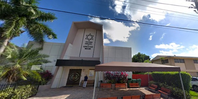 A man was shot outside the Young Israel of Greater Miami synagogue in Florida on Sunday night, police said.