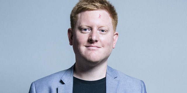 Jared O’Mara, who represents the Sheffield Hallam constituency, a British member of parliament got some karma when his communications staffer quit on Twitter in a very dramatic way. (Official Portrait)
