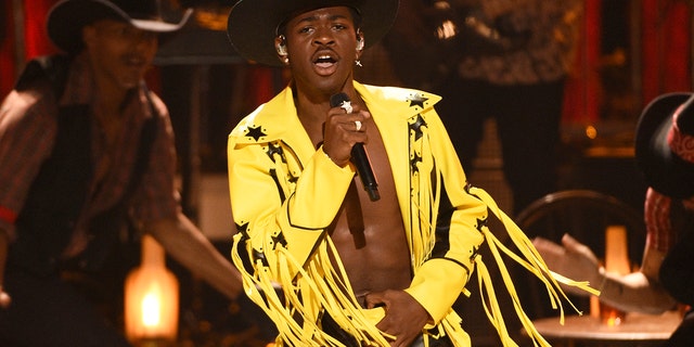 'Old Town Road' rapper Lil Nas X appears to come out during Pride Month ...