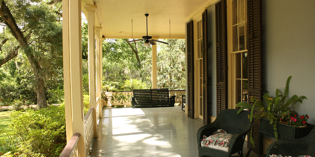 Plus, you can really stick it to those neighbors who didn't invite you to <em>their</em> porch parties.