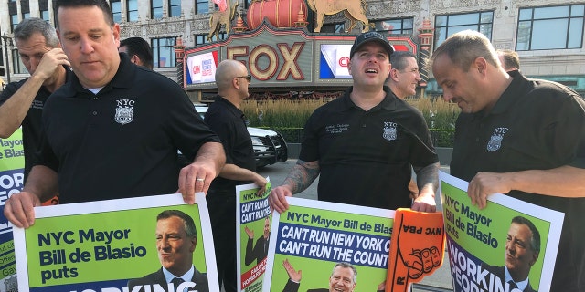 NYPD officers protest outside the Fox Theatre in Detroity (Adam Shaw/Fox News)