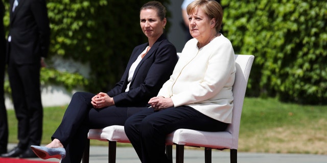 Onlookers attributed the unusual arrangement to a series of similar scenarios in which Merkel was seen shaking, raising questions over the state of her health.